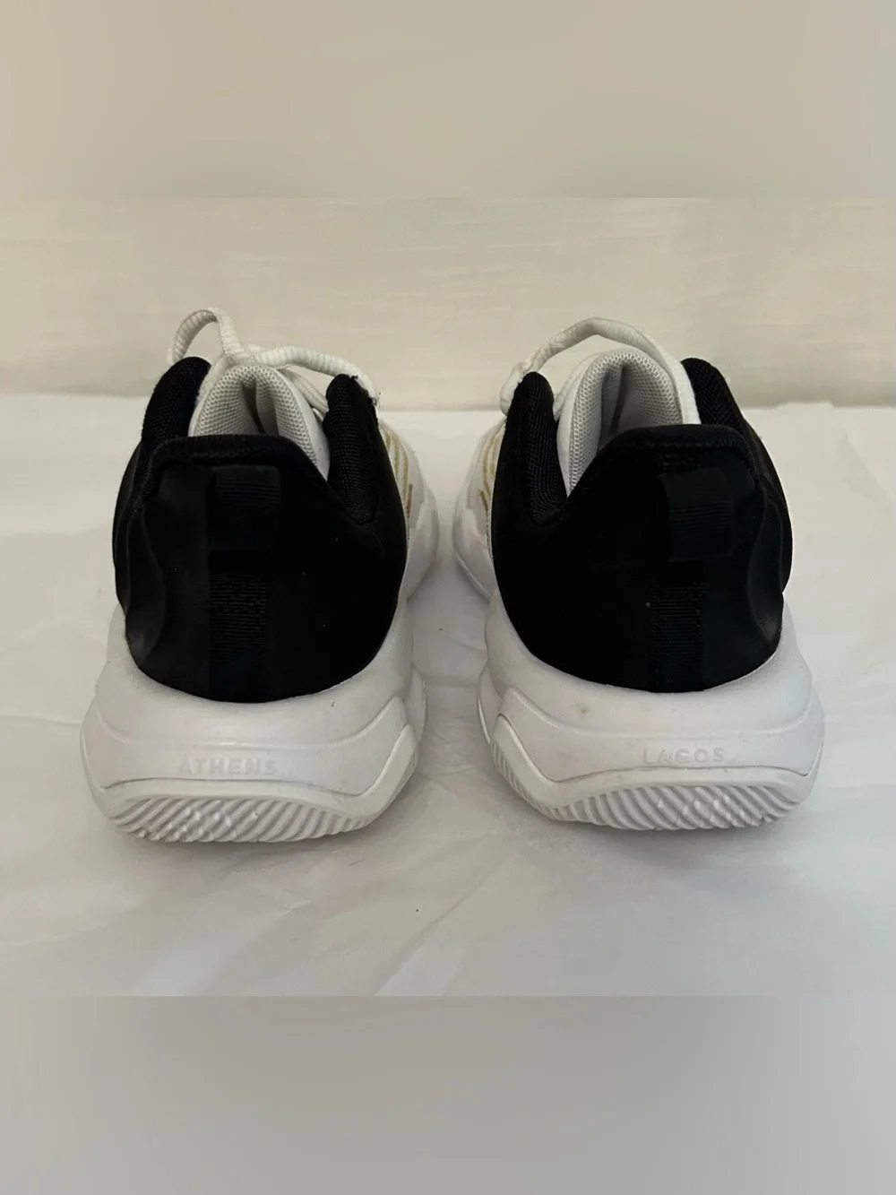 Nike Gianni Immortality 4 black and white Kids Athletic sneakers w/reverse swish